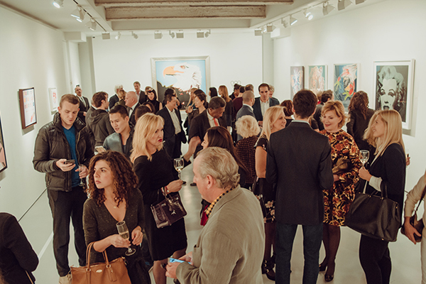 Andy Warhol: Idolized